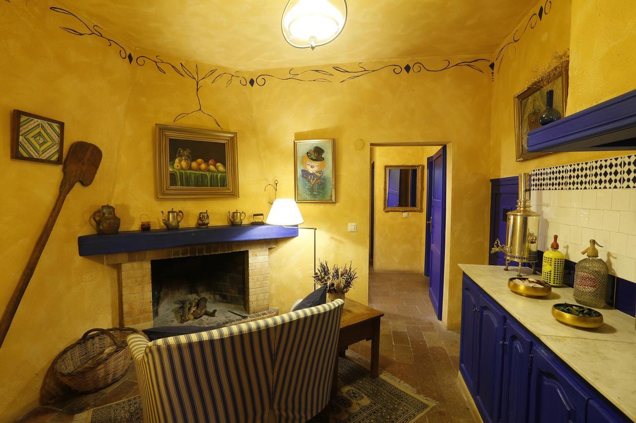 Hostal Blau Peratallada Extérieur photo