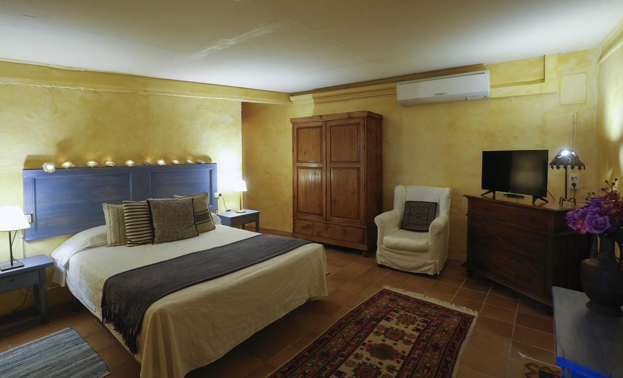 Hostal Blau Peratallada Extérieur photo